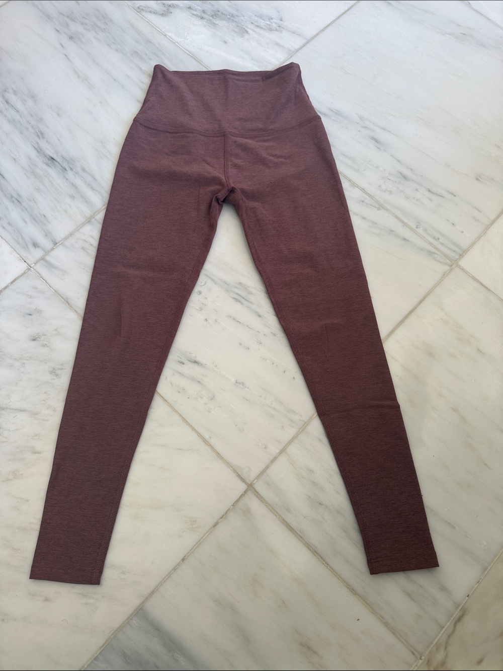 Beyond Yoga High-Waist Leggings in Mauve